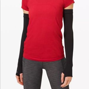 Lululemon Run for It All Armwarmers